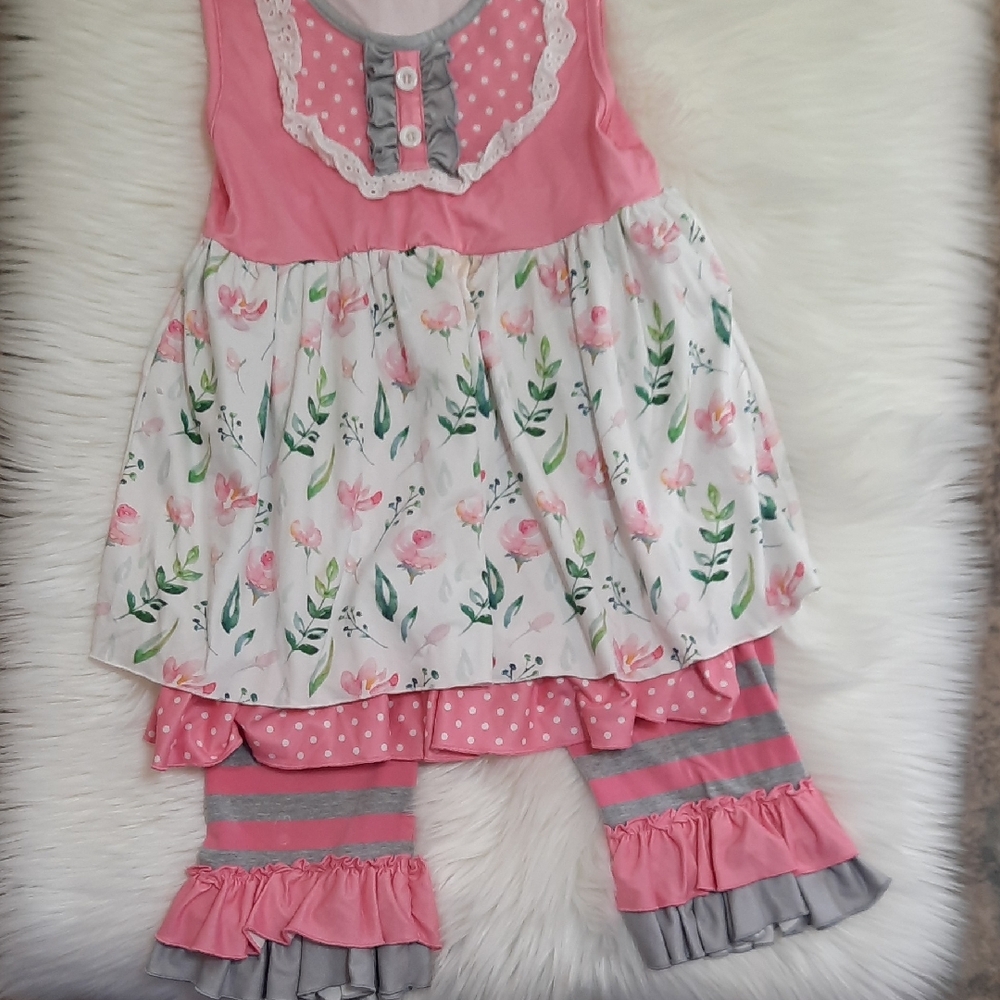 Floral 2pc Matching Boutique Set with Ruffled Shorts - Girls Size: 3XL/7-8